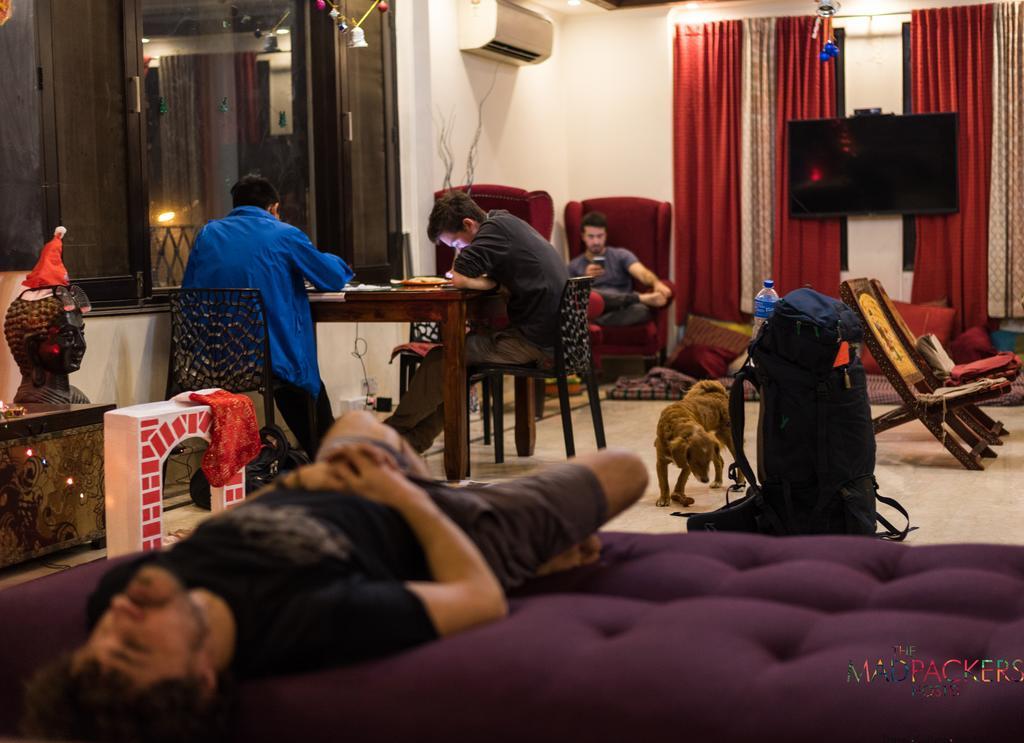 Madpackers Delhi Hostel New Delhi Ngoại thất bức ảnh