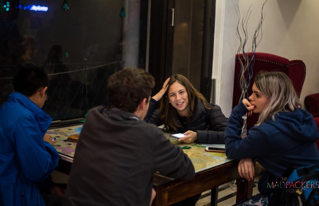 Madpackers Delhi Hostel New Delhi Ngoại thất bức ảnh